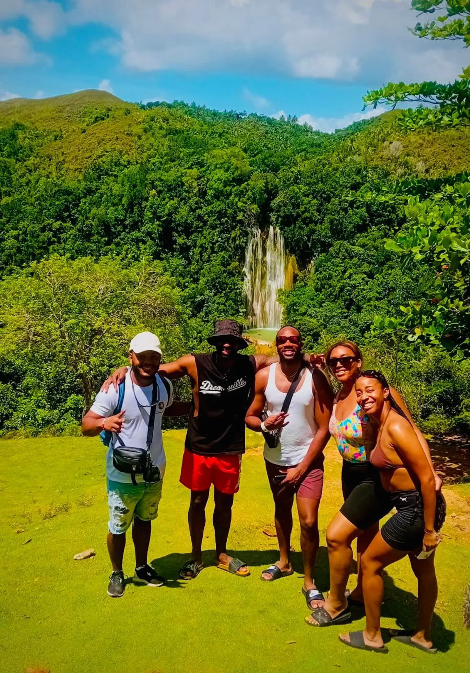 El Limón Waterfall plus Cayo Levantado Island, image 3 of 8