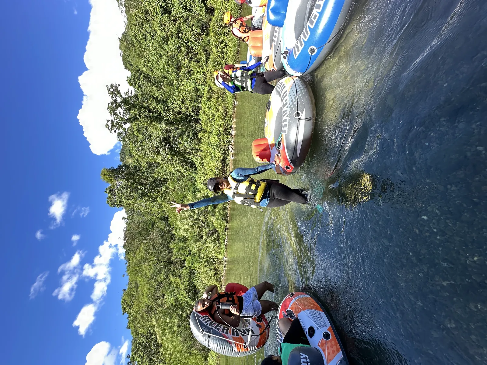 Tubing in Bonao, image 8 of 8
