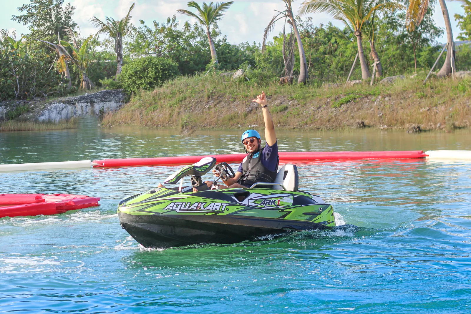 Aqua Splash Adventure in Caribbean Lake Park, image 4 of 8