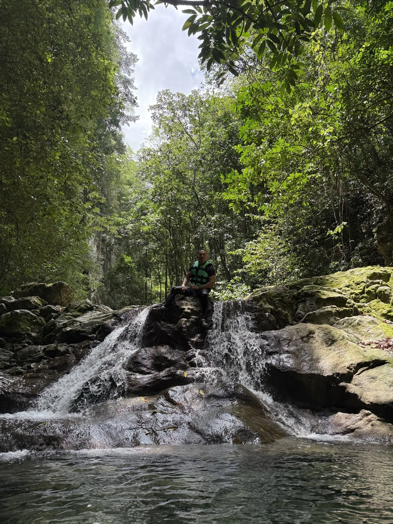 aventuras en las montañas y ríos. provincia San Cristóbal, imagen 3 de 10