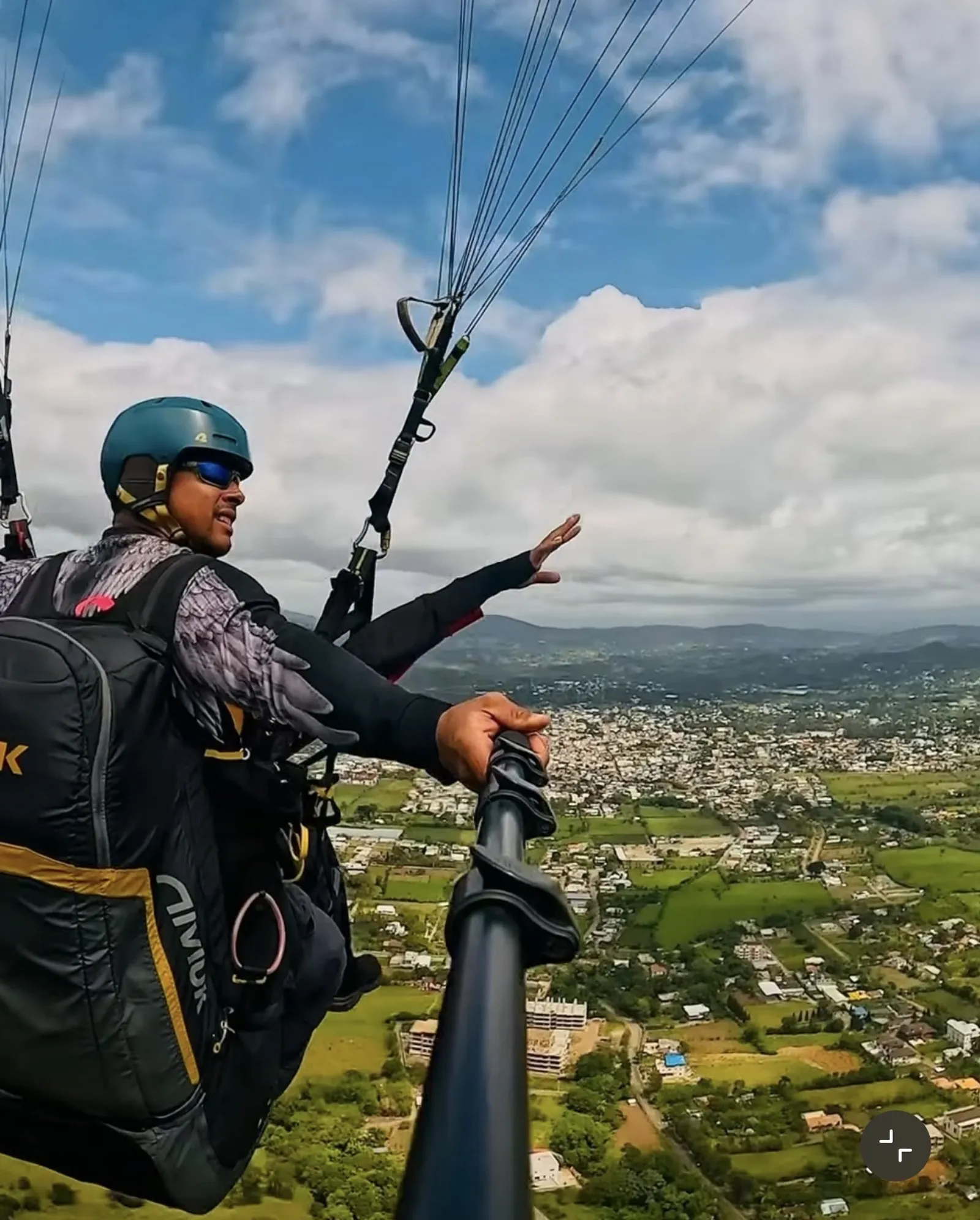 Paragliding! An adventure from the sky in Jarabacoa, image 5 of 14