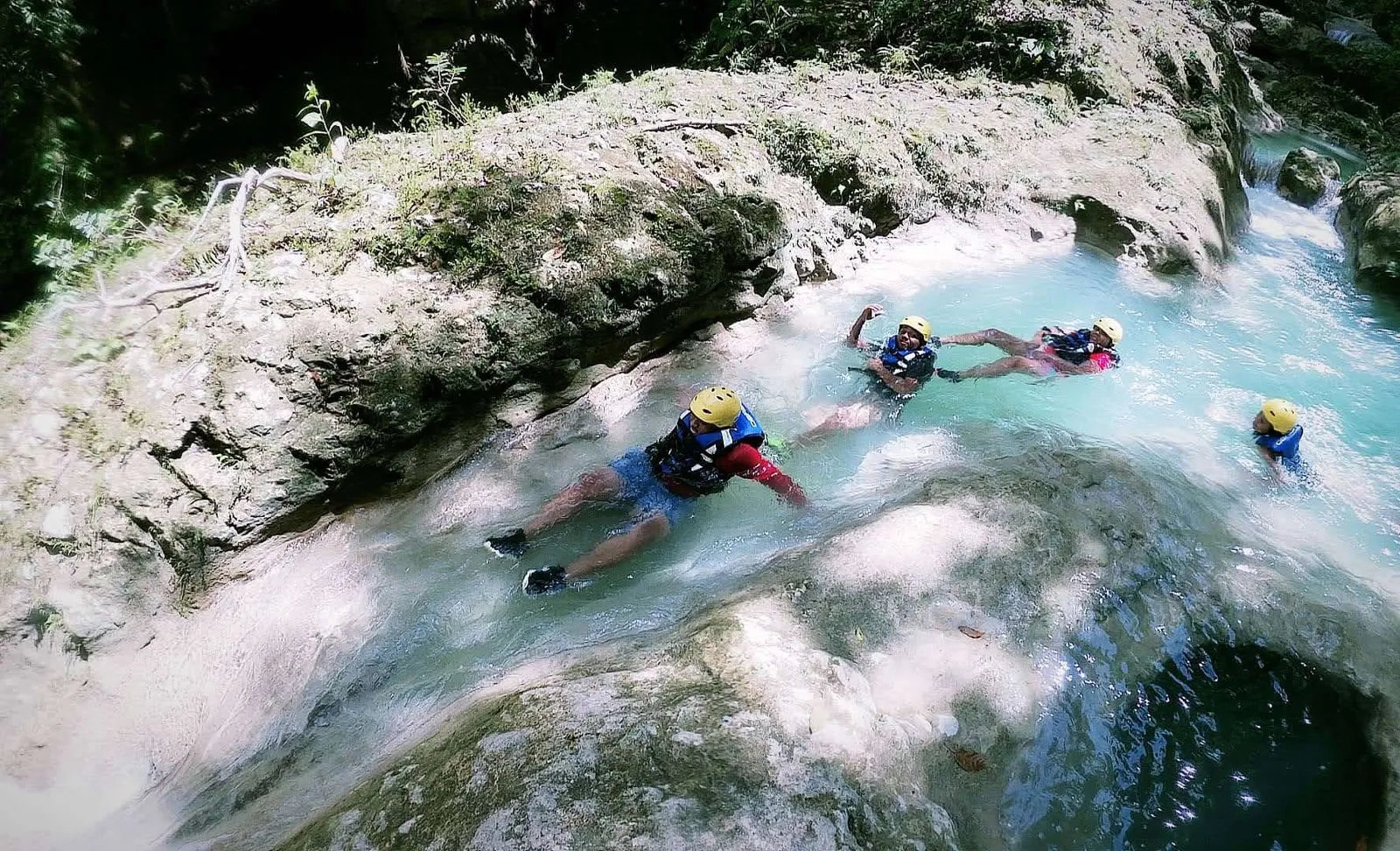 Canyoning in Cola de Pato, image 12 of 13