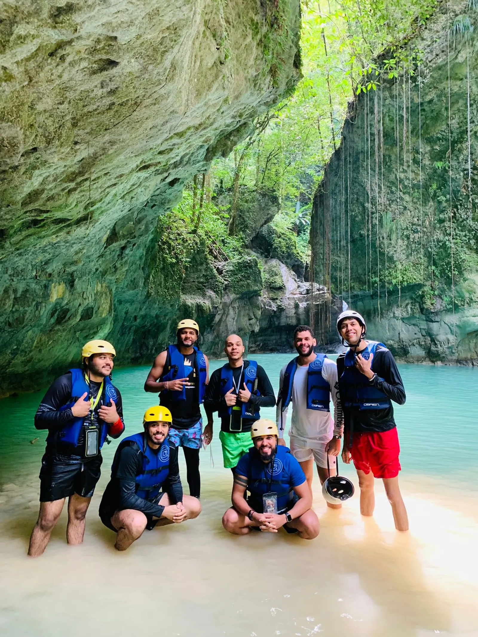 Canyoning in Cola de Pato, image 9 of 13
