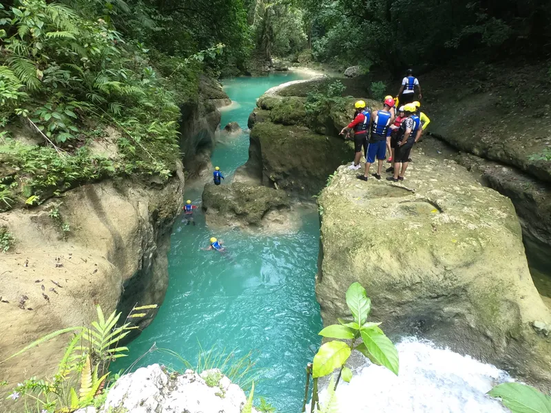 Canyoning in Cola de Pato