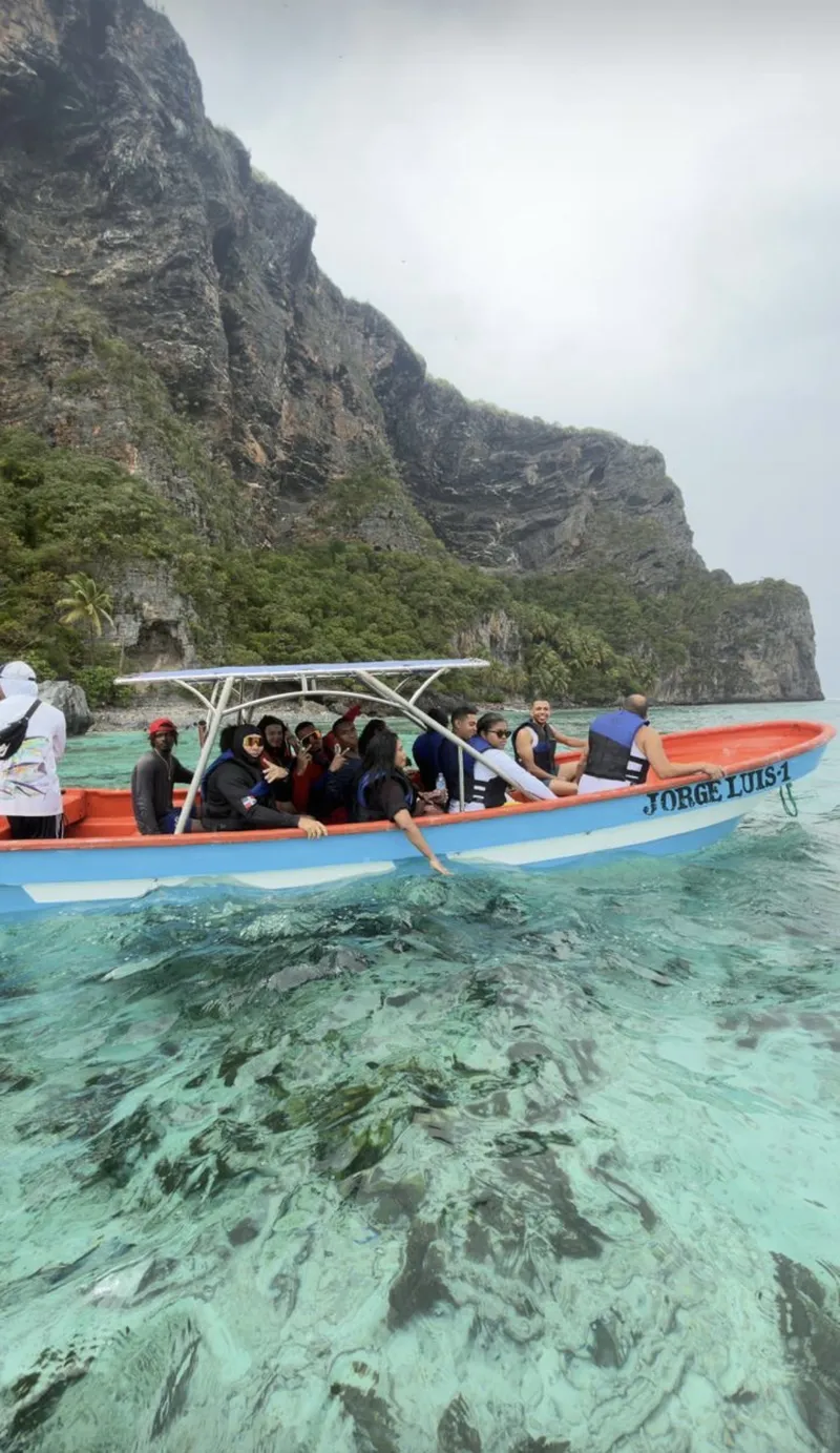 Boat Trip to Playa Frontón and Playa Madama